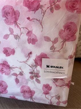 Stanley x LoveShackFancy Floral stanley cup  - Pink Rose Print (ribbon rosa)